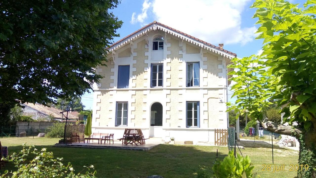 Montplaisir Bed & Breakfast Montendre Dış mekan fotoğraf