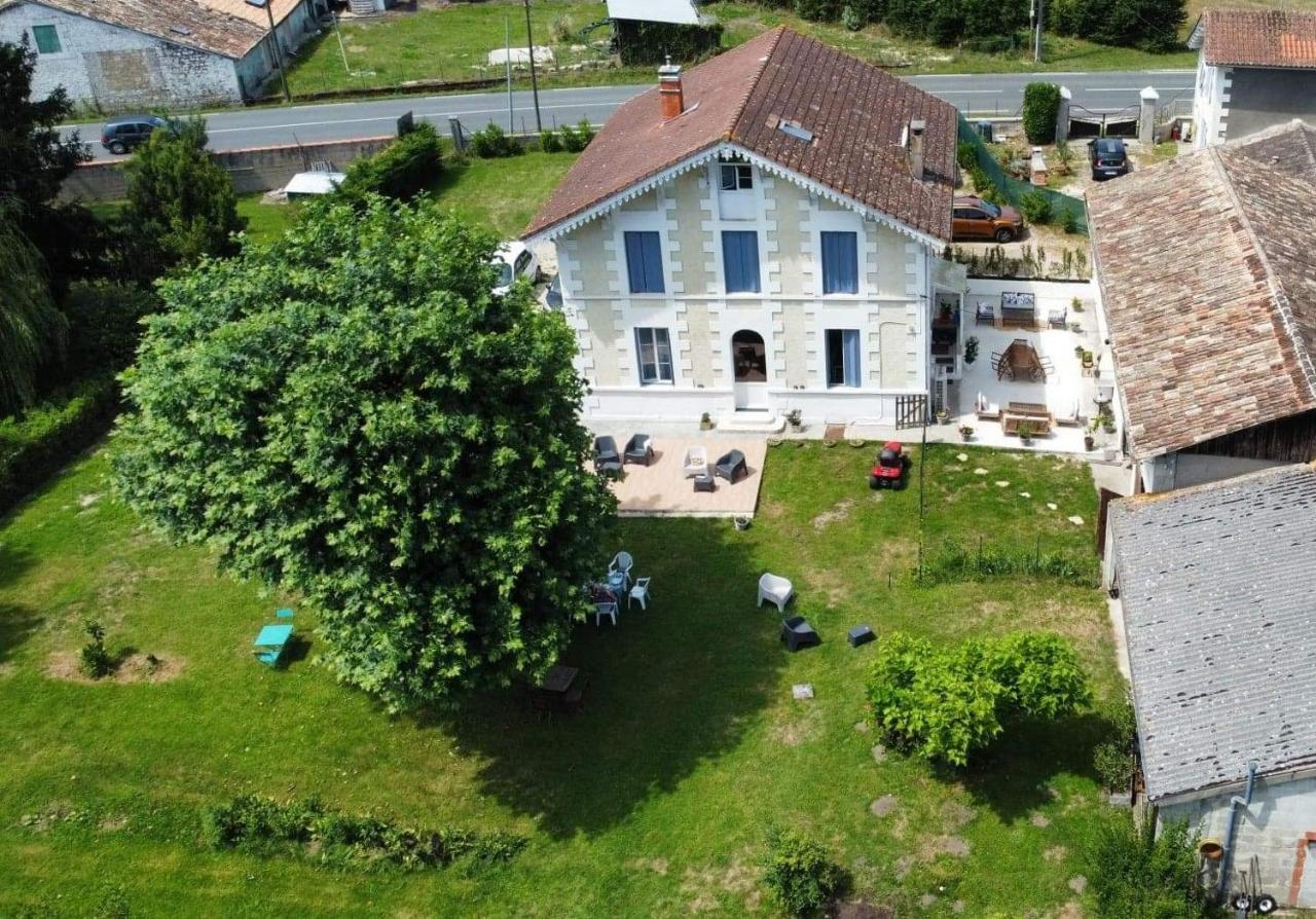 Montplaisir Bed & Breakfast Montendre Dış mekan fotoğraf