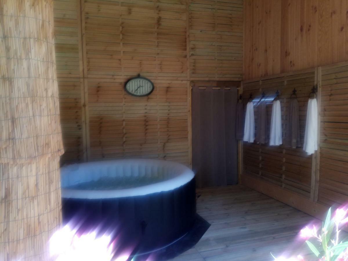 Montplaisir Bed & Breakfast Montendre Dış mekan fotoğraf