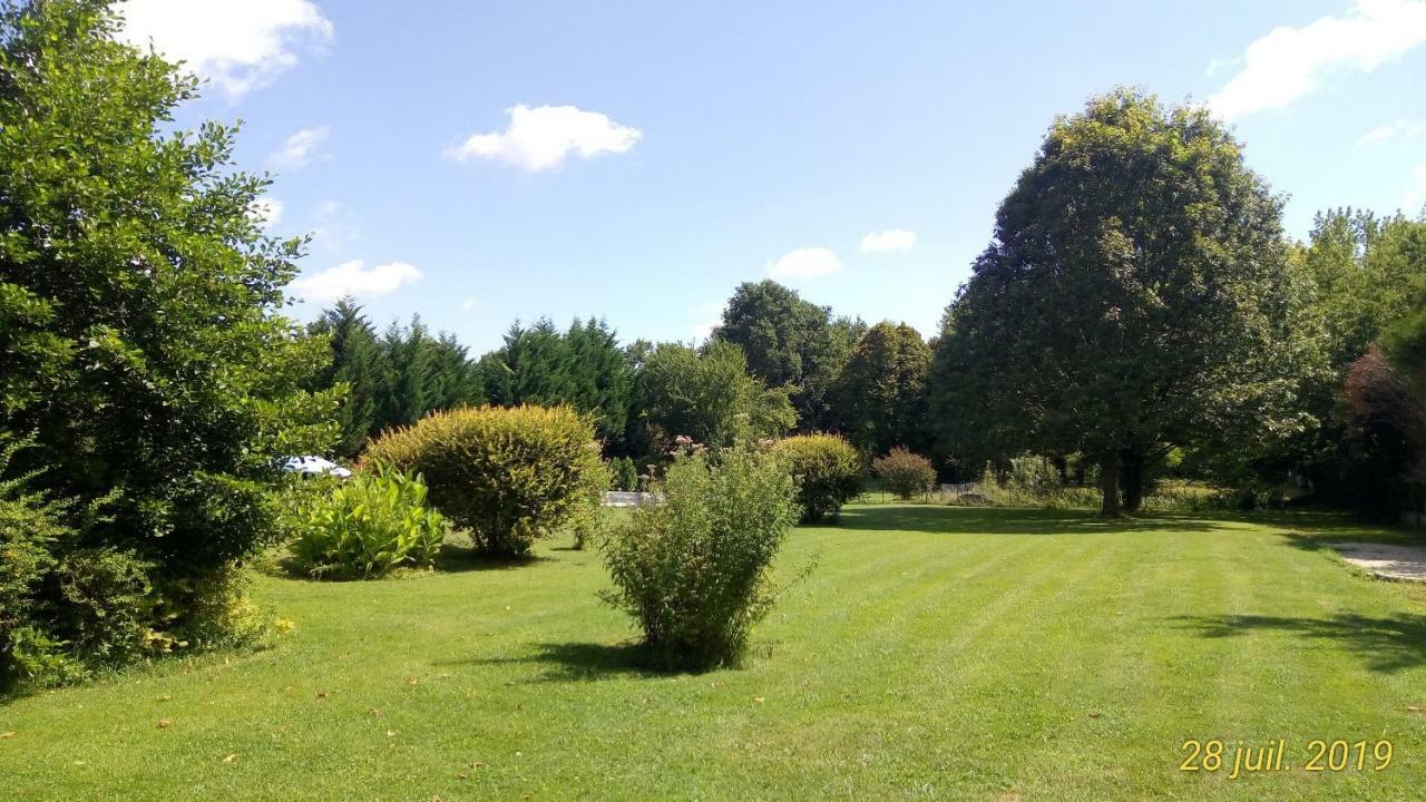 Montplaisir Bed & Breakfast Montendre Dış mekan fotoğraf